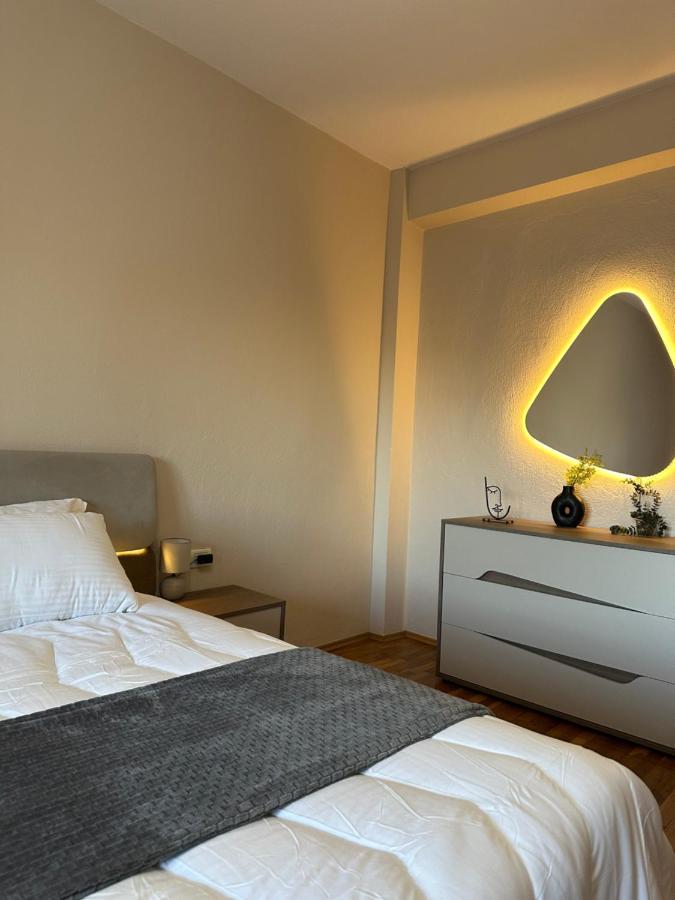 Villa Malo Guesthouse Korce Bagian luar foto