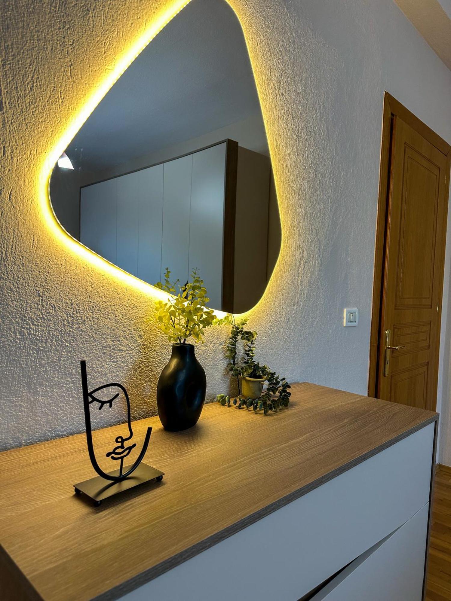 Villa Malo Guesthouse Korce Bagian luar foto